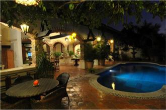 Villa Guacamole - 4BR Home