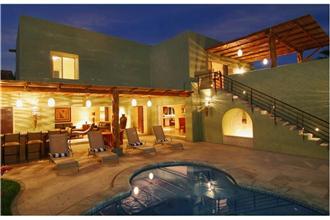 Villa Luna Nueva - 4BR Home + Pool