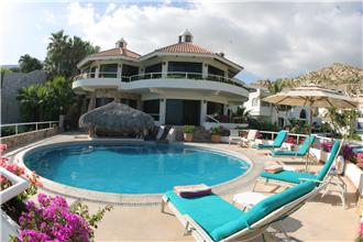 Villa Stein - 4BR Home + Pool