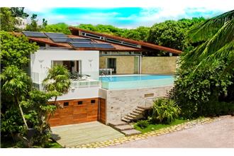 Kite House - 3BR Home + Private Hot Tub + Private Pool