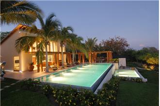 Rancho Estate Lily - 6BR Home + Private Pool